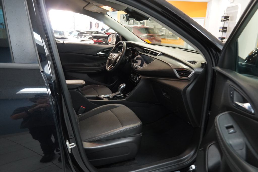 Used 2020 Buick Encore GX Select FWD image 25
