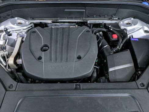 Certified 2024 Volvo XC90 B5 Plus image 38