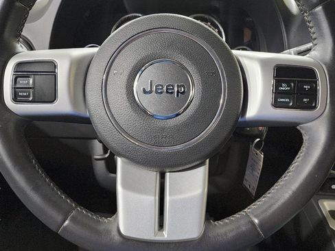 Used 2016 Jeep Compass Latitude AWD/4WD image 15