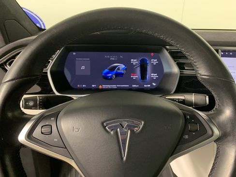 Used 2017 Tesla Model X 75D image 21