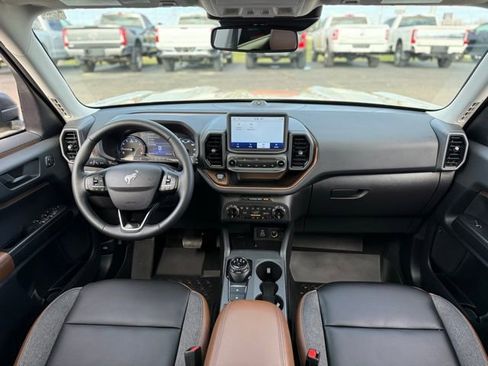 Used 2024 Ford Bronco Sport Outer Banks w/ Tech Package image 2