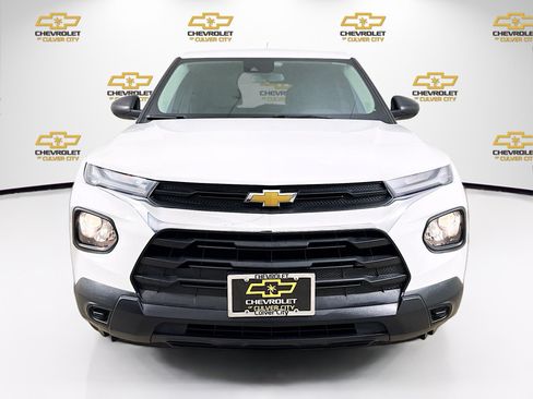 Used 2023 Chevrolet TrailBlazer LS FWD image 2