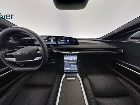 Used 2024 Lucid Air Grand Touring image 26