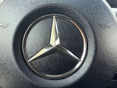 Used 2021 Mercedes-Benz CLA 250 image 29