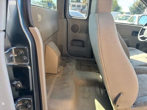 Used 2007 Chevrolet Colorado W/T RWD image 13
