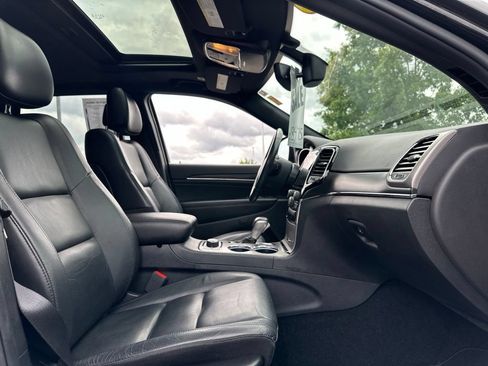 Used 2020 Jeep Grand Cherokee Limited AWD/4WD image 26