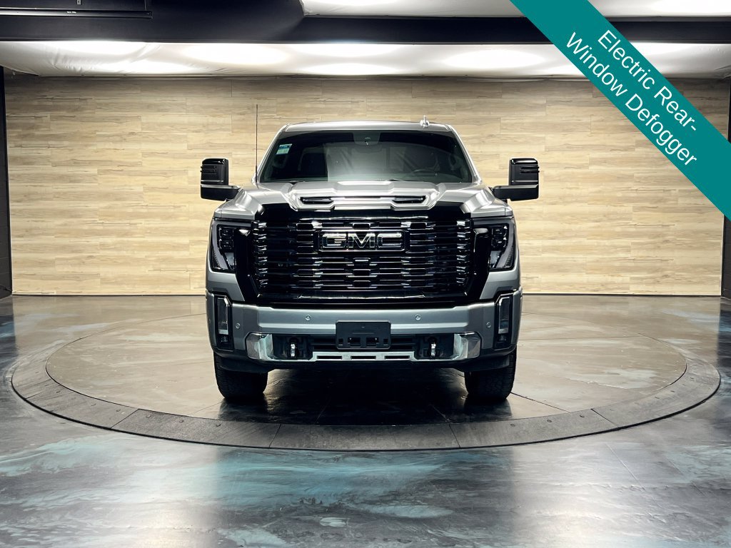 Used 2025 GMC Sierra 3500 Denali Ultimate AWD/4WD image 9