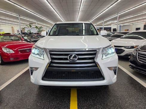 Used 2015 Lexus GX 460 Luxury AWD/4WD image 3