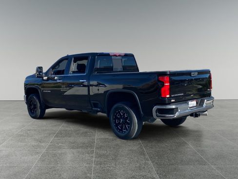 Used 2024 Chevrolet Silverado 2500 LTZ w/ LTZ Premium Package AWD/4WD image 3