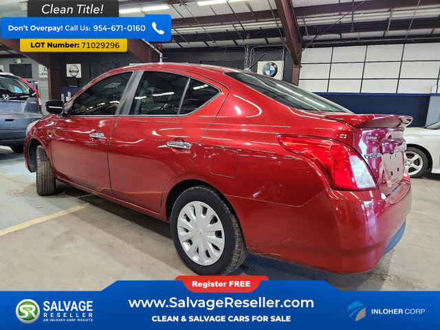 Used 2018 Nissan Versa SV FWD image 3