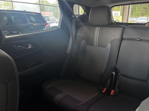 Used 2025 Chevrolet Blazer LT FWD image 40