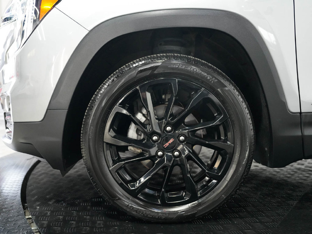 Used 2023 GMC Terrain SLE w/ Driver Convenience Package AWD/4WD image 9