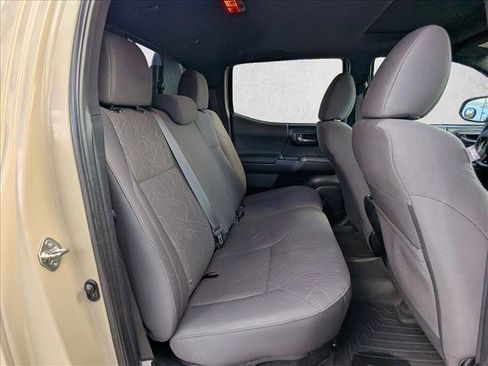 Used 2016 Toyota Tacoma TRD Off-Road image 26