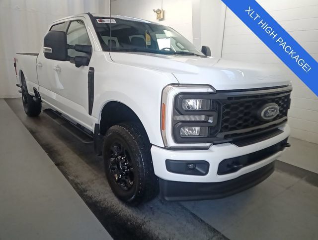 Used 2023 Ford F350 XLT w/ XLT Premium Package AWD/4WD image 1