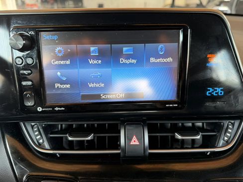 Used 2018 Toyota C-HR XLE FWD image 45