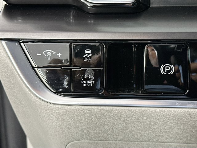 Used 2023 Kia Sportage EX AWD/4WD image 24