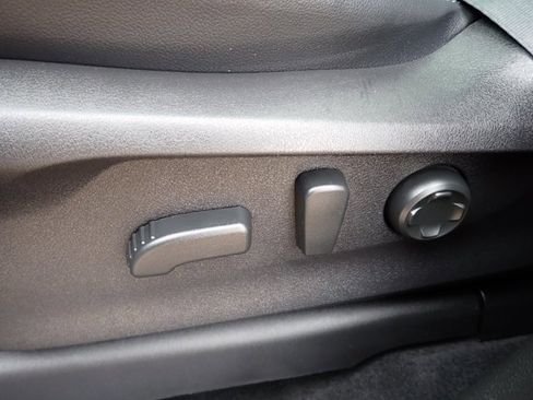 Certified 2023 Subaru Ascent Limited w/ Technology Package image 16