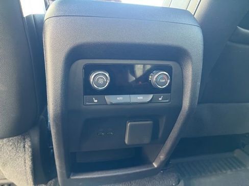 Used 2025 Chevrolet Traverse High Country image 13