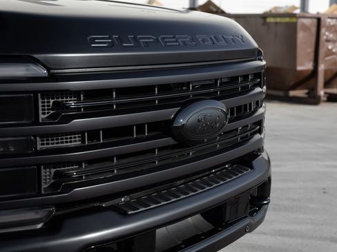 Used 2025 Ford F350 Platinum image 10