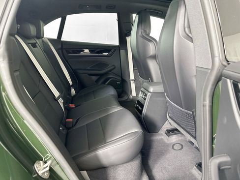 Certified 2025 Porsche Macan Electric image 28