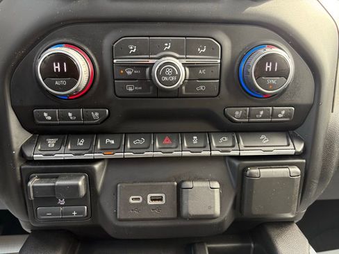 Used 2020 Chevrolet Silverado 2500 LTZ w/ LTZ Premium Package image 36