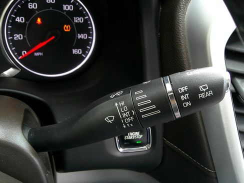 Used 2017 GMC Acadia SLT image 22