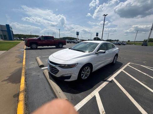 Used 2024 Chevrolet Malibu LT FWD image 7