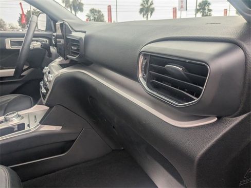Used 2024 Ford Explorer XLT w/ Equipment Group 202A image 36