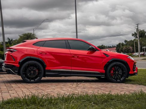 Used 2020 Lamborghini Urus AWD/4WD image 7