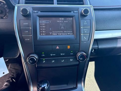 Used 2016 Toyota Camry SE FWD image 13