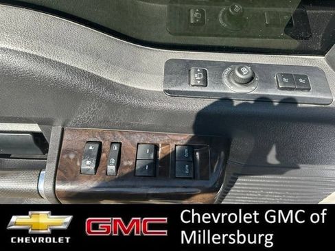 Used 2016 Ford F250 Platinum w/ Platinum Package AWD/4WD image 16