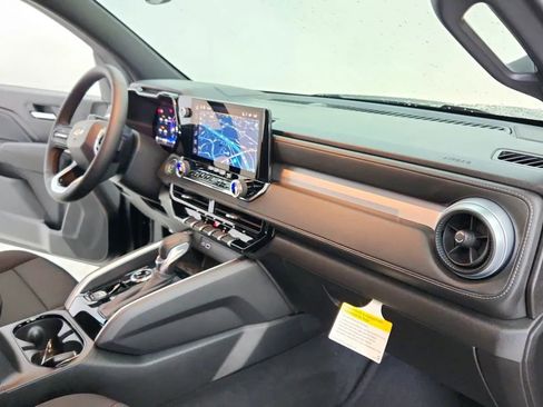 Used 2024 Chevrolet Colorado LT w/ LT Convenience Package image 47