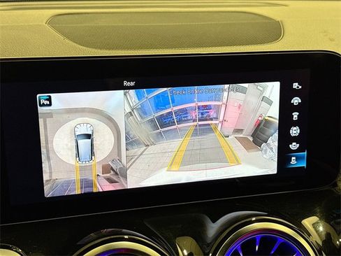 Certified 2022 Mercedes-Benz GLB 35 AMG 4MATIC image 14