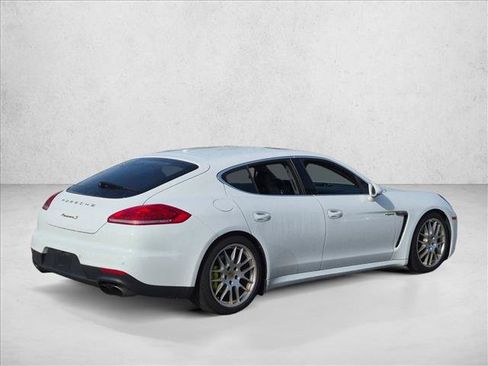 Used 2014 Porsche Panamera S RWD image 5