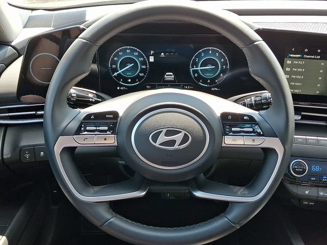Certified 2025 Hyundai Elantra SEL FWD image 20