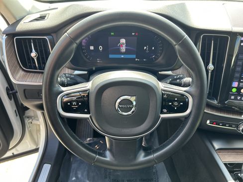 Used 2023 Volvo XC60 B5 Plus w/ Climate Package AWD/4WD image 21