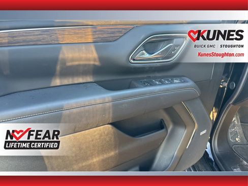 Used 2024 Chevrolet Suburban Premier image 19