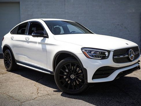 Used 2023 Mercedes-Benz GLC 300 4MATIC Coupe image 7