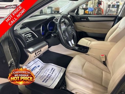 Used 2017 Subaru Outback 2.5i Premium image 5