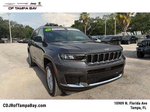 Used 2025 Jeep Grand Cherokee L Laredo RWD image 1