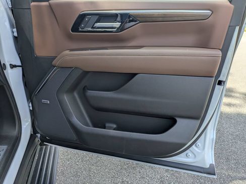New 2026 Chevrolet Tahoe High Country AWD/4WD image 40