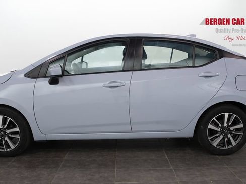 Used 2025 Nissan Versa SV FWD image 5