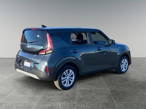 Used 2025 Kia Soul LX image 5