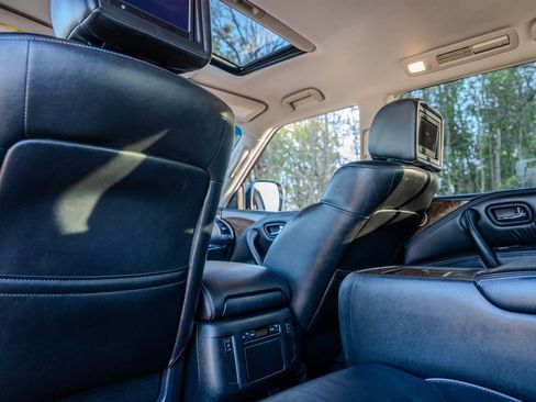 Used 2017 INFINITI QX80 2WD w/ Driver Assistance Package image 30