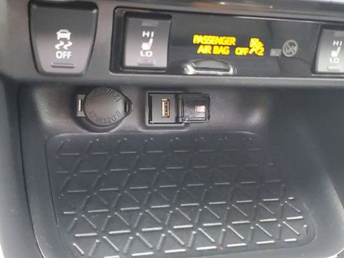 Used 2022 Toyota RAV4 XSE w/ XSE Grade Weather Package image 22