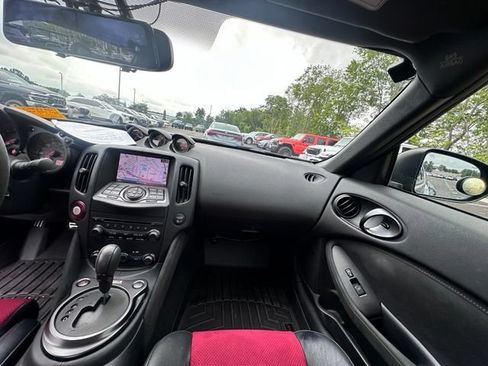 Used 2016 Nissan 370Z NISMO RWD image 26