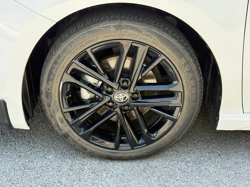 Used 2025 Toyota Camry SE FWD image 39