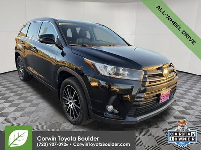 Used 2018 Toyota Highlander SE w/ Carpet Mat Package (TMS)