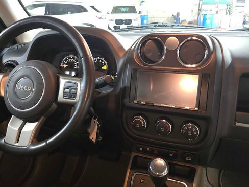 Used 2015 Jeep Patriot High Altitude AWD/4WD image 11
