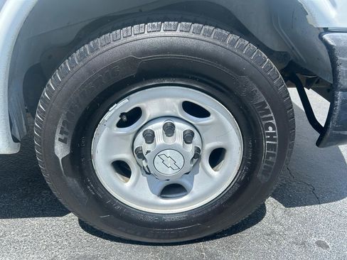 Used 2016 Chevrolet Express 2500 RWD image 26